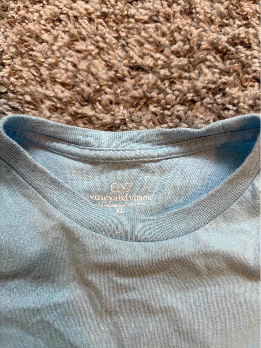 Vineyard Vines Boys Light Blue Graphic Whale Tee XL - Picture 3 of 3